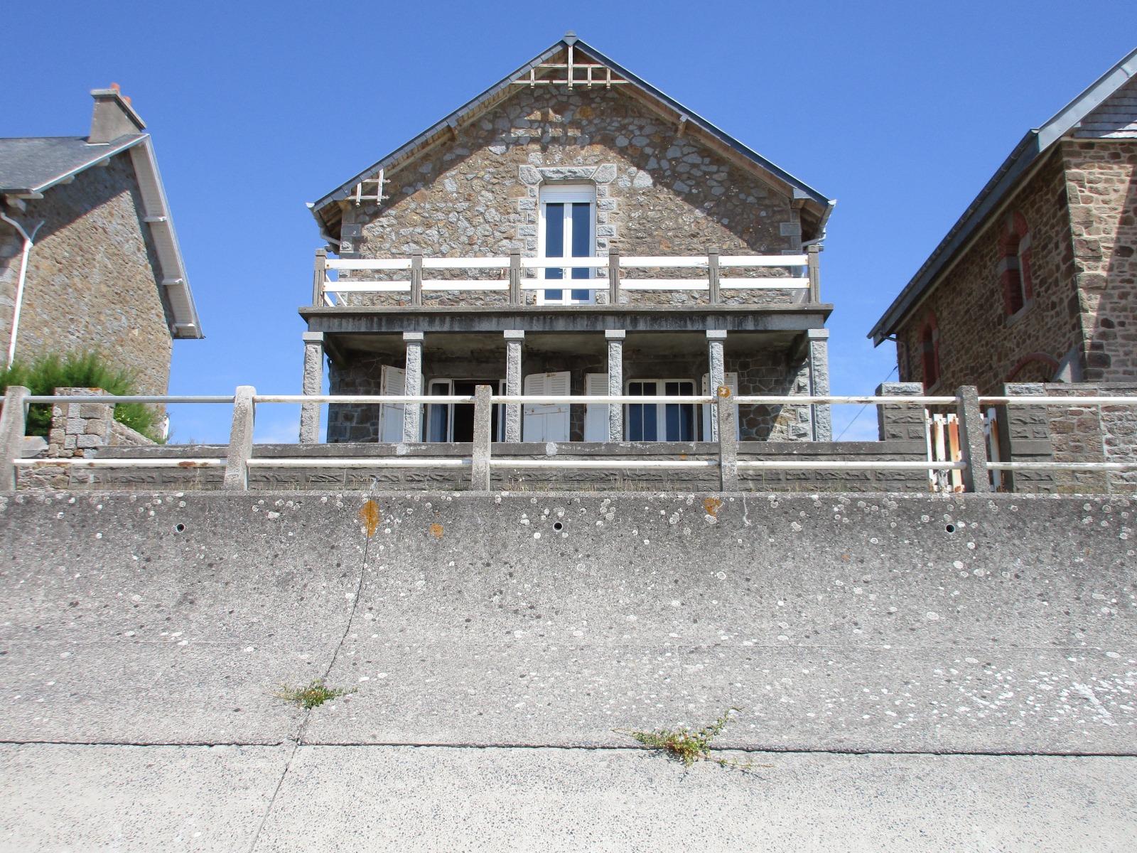 House à Carolles