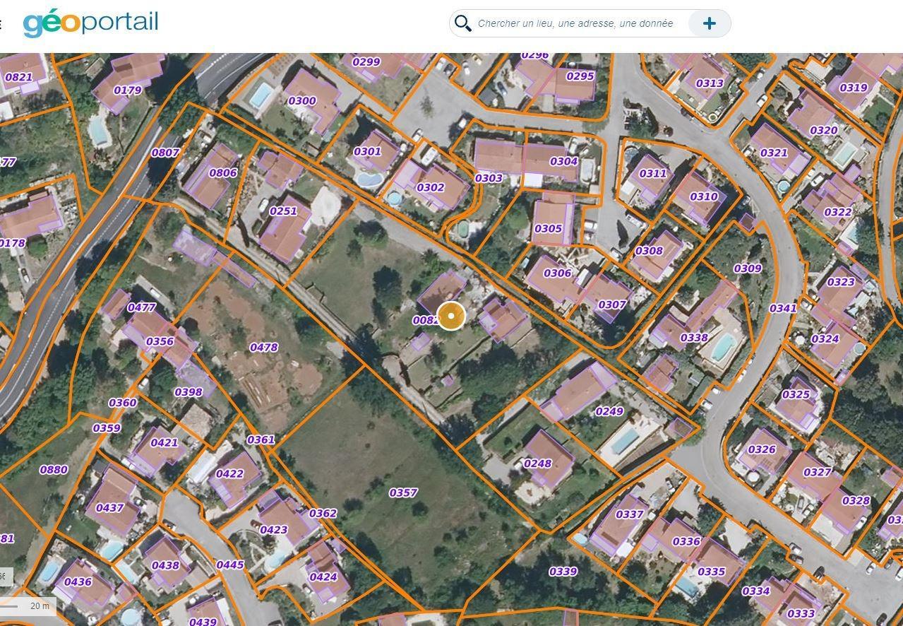 Building Plot à Draguignan