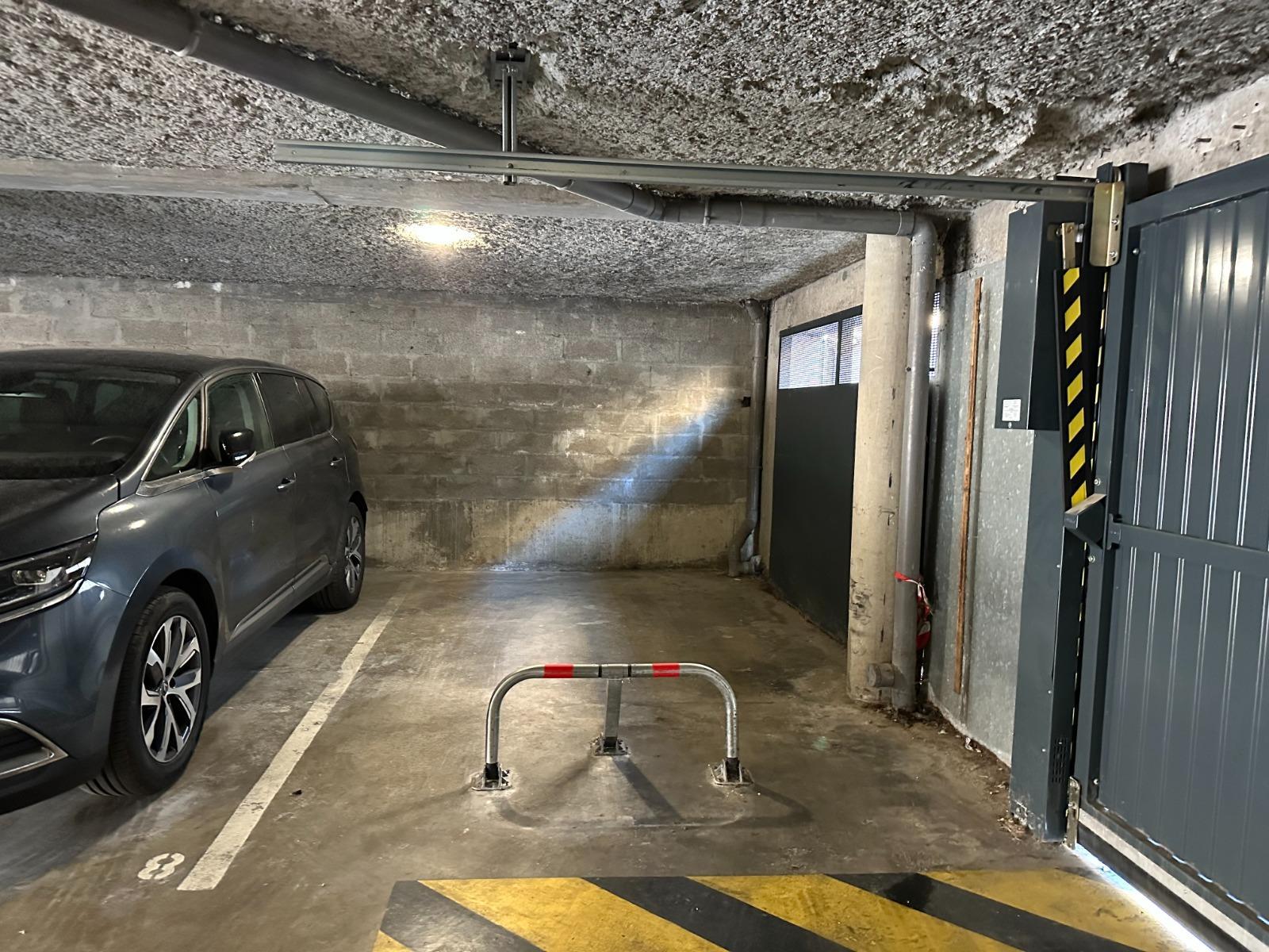 Garage / Parking à Bordeaux
