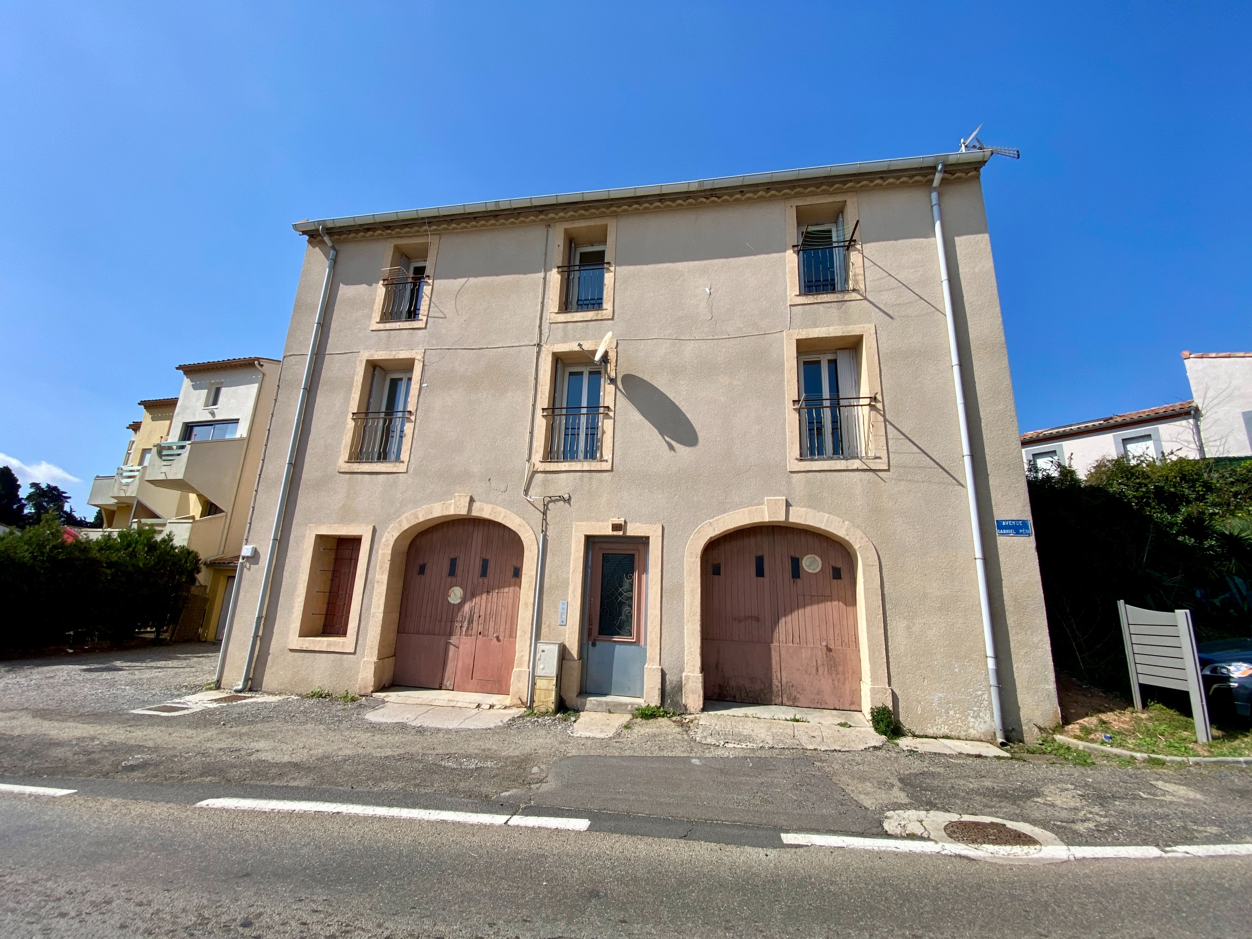 Building à Marseillan