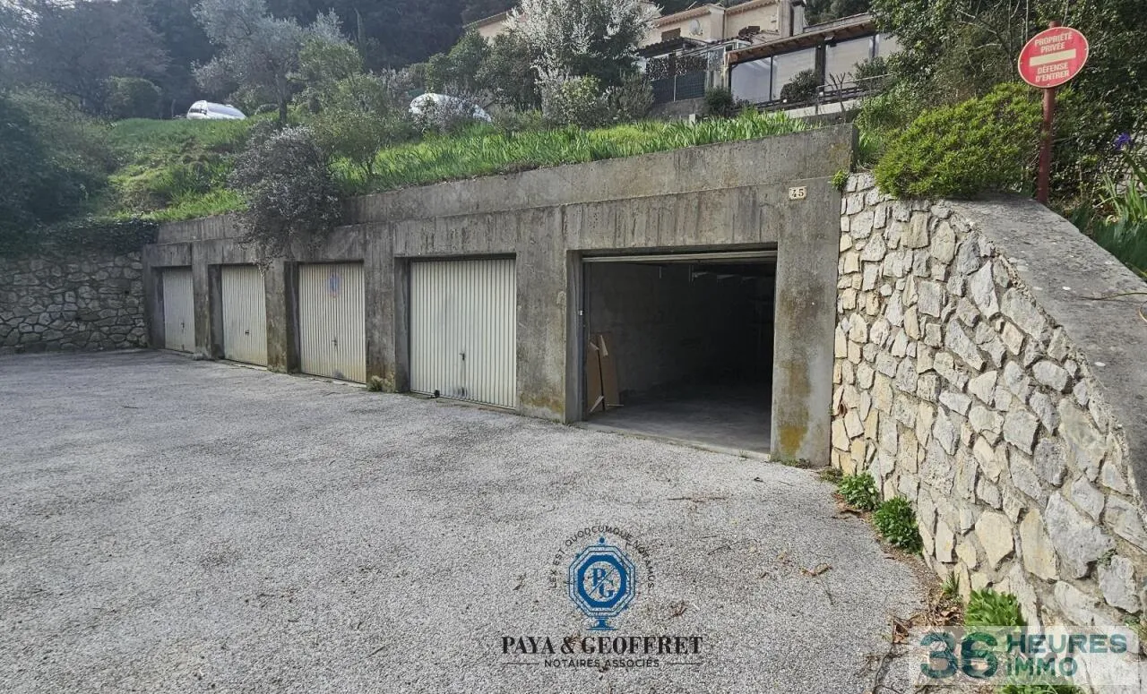 Garage / Parking à Méounes-lès-Montrieux