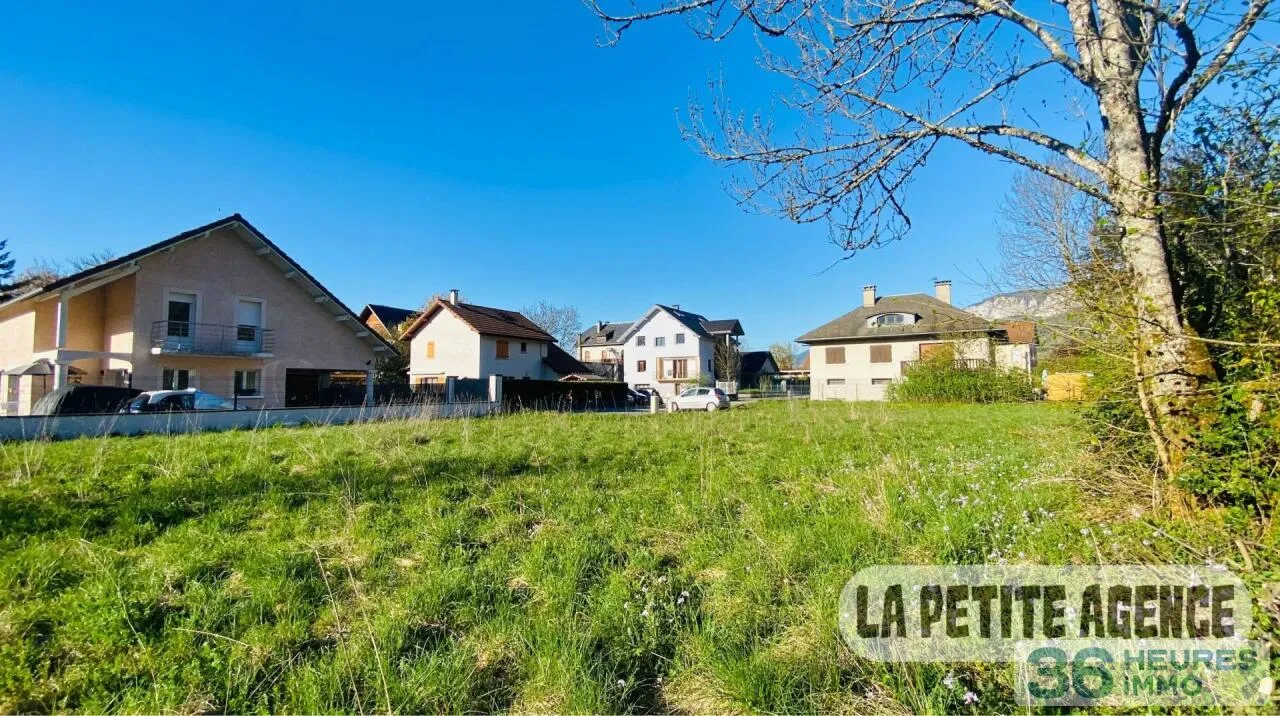 Building Plot à Saint-Laurent-du-Pont