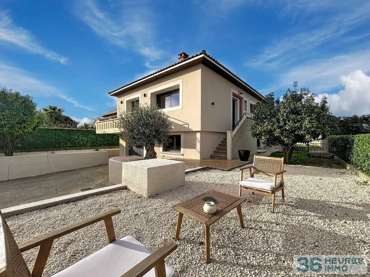 House à Servian