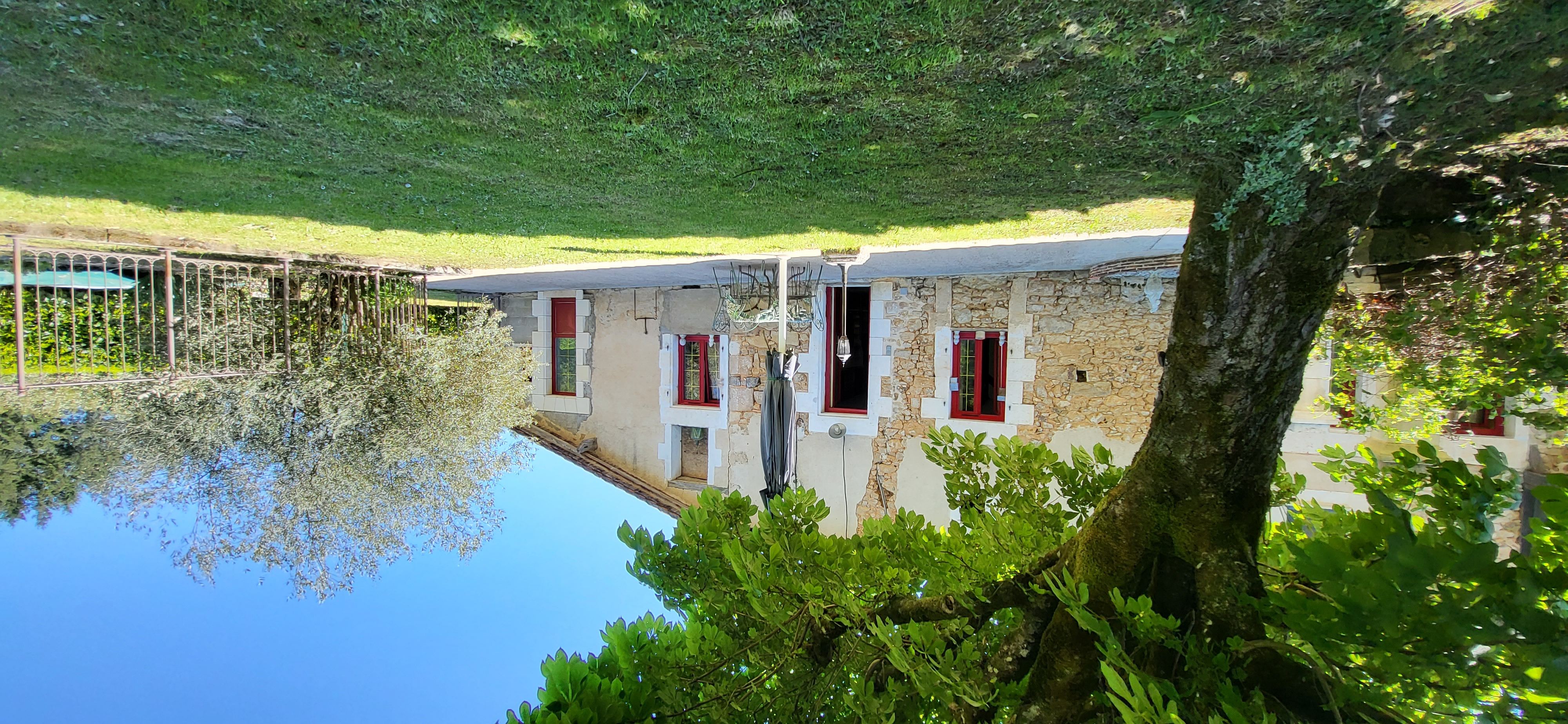 Maison à Montbron