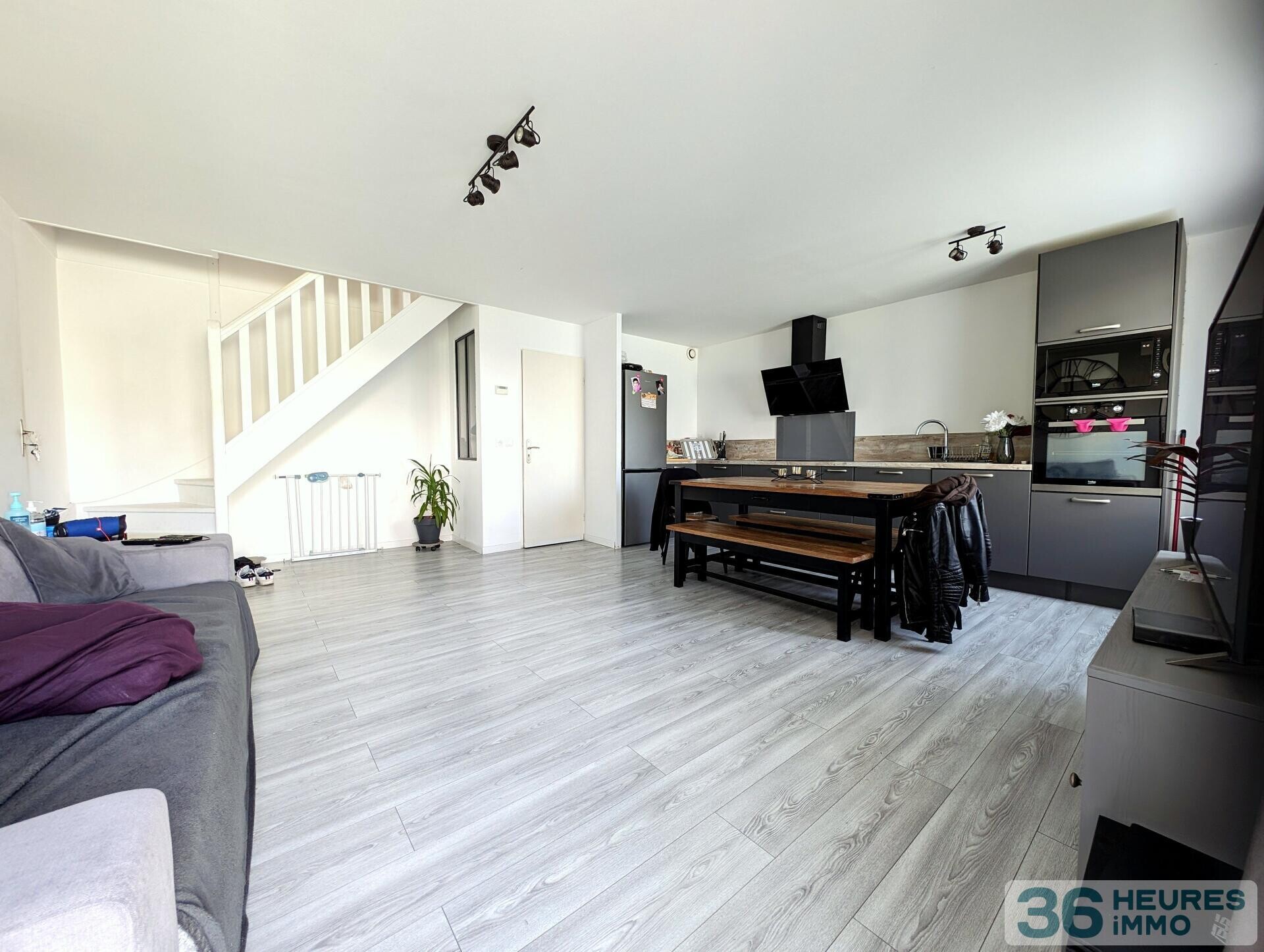 Emplacement Idéal - 3 Chambres - Joli Jardin - Garage