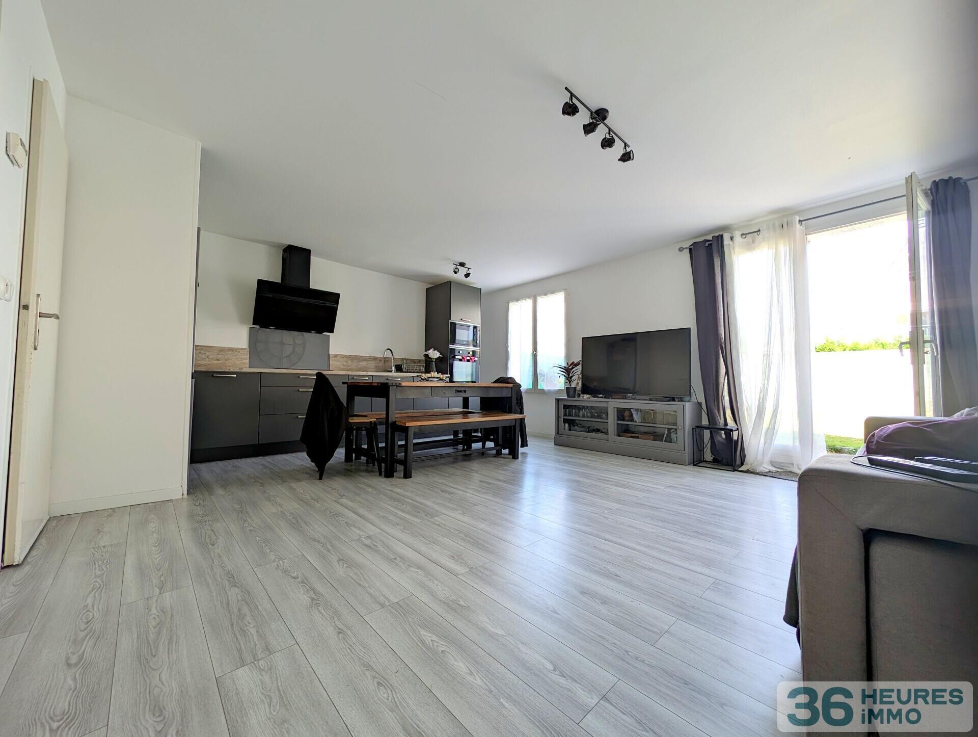 Emplacement Idéal - 3 Chambres - Joli Jardin - Garage