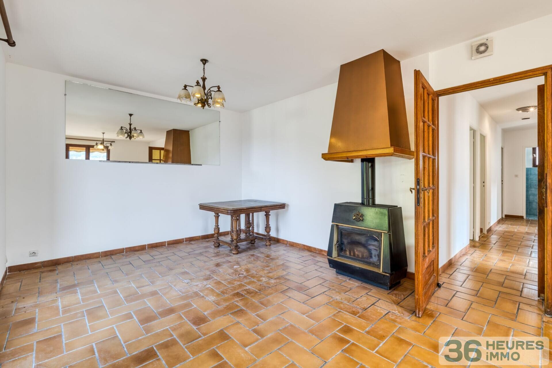 Maison avec grand terrain