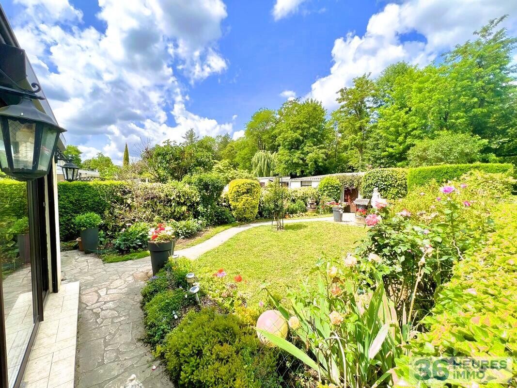 Maison de 94 m² sur une parcelle de 262 m² à Bievres