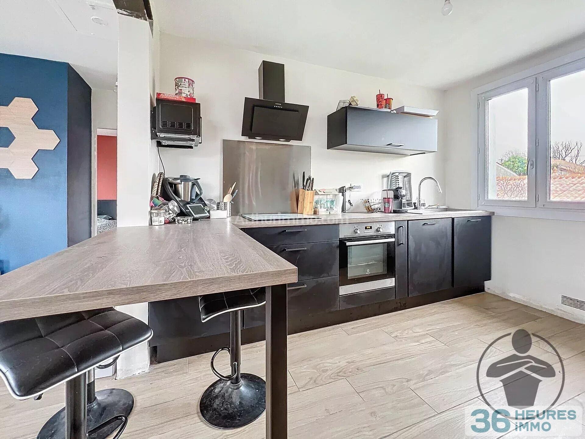 MAISON EN CENTRE-VILLE AVEC SOUS-SOL ET DÉPENDANCE