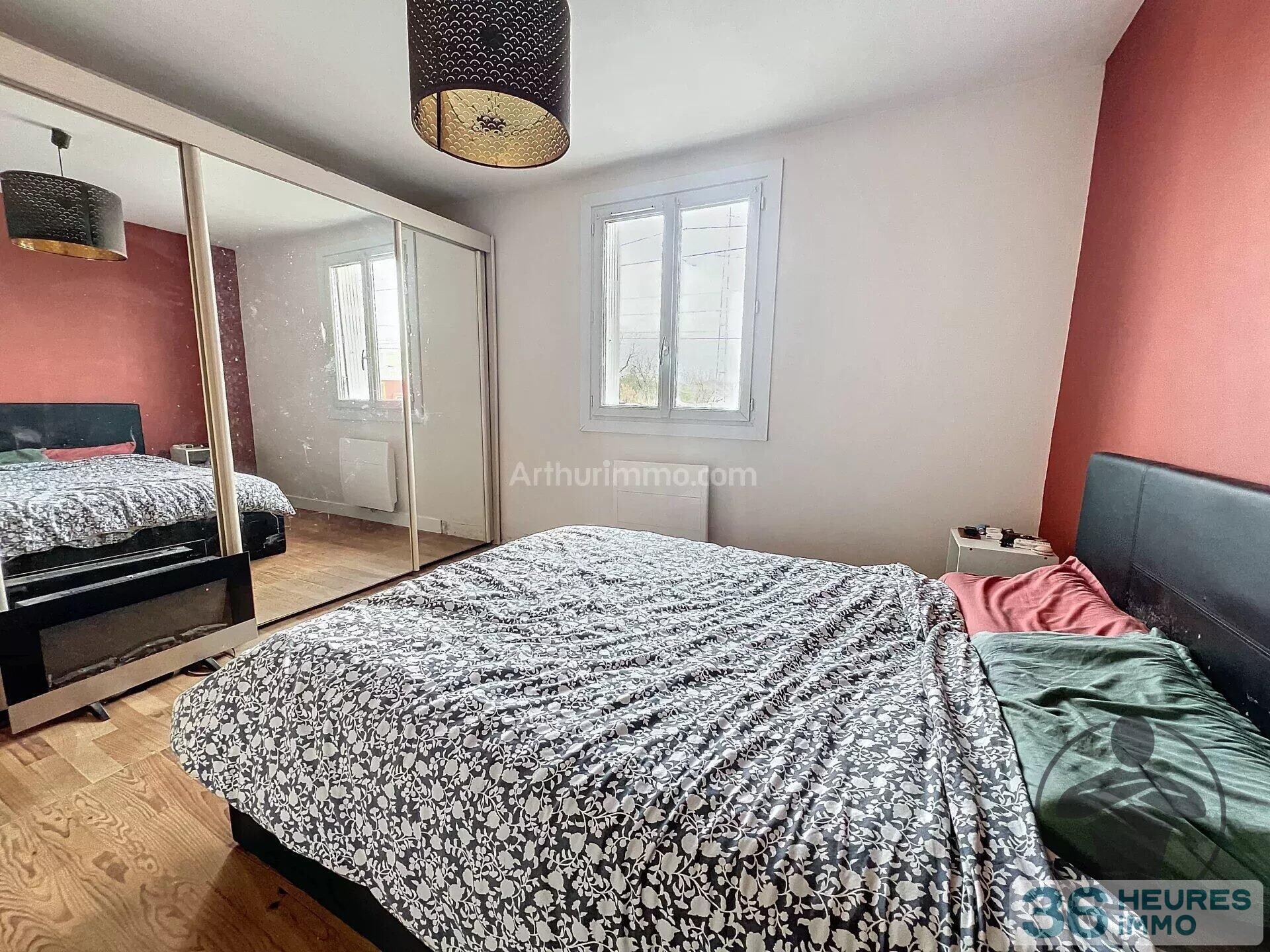 MAISON EN CENTRE-VILLE AVEC SOUS-SOL ET DÉPENDANCE