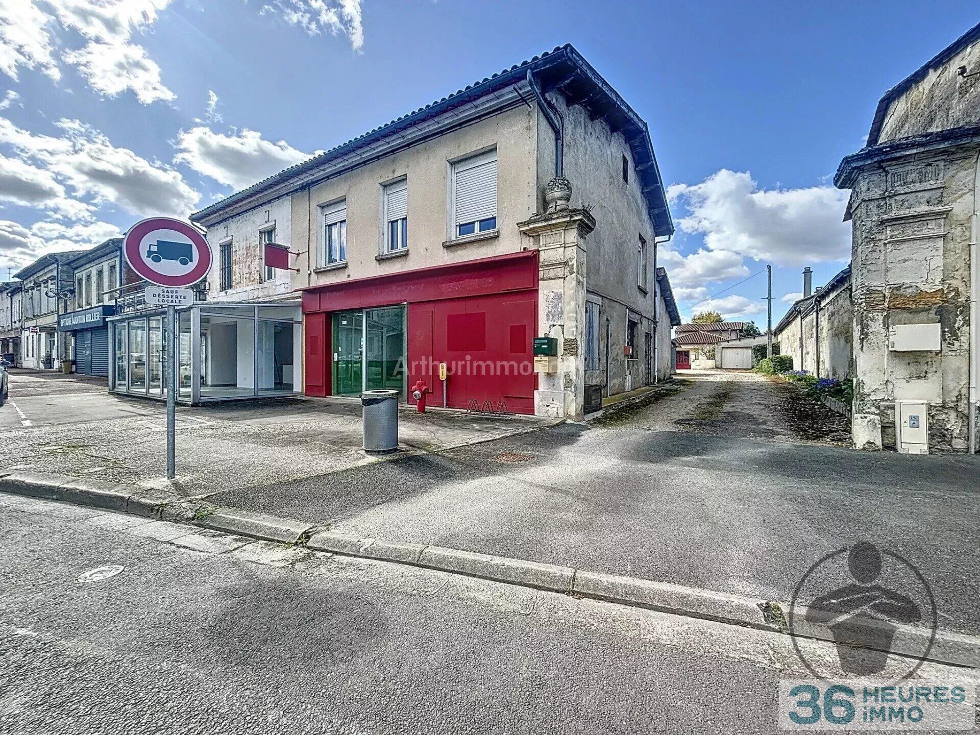 Immeuble 10 pièces en centre-ville de Coutras