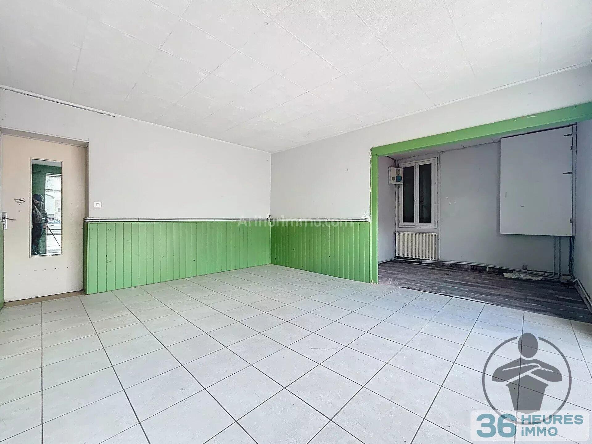 Immeuble 10 pièces en centre-ville de Coutras