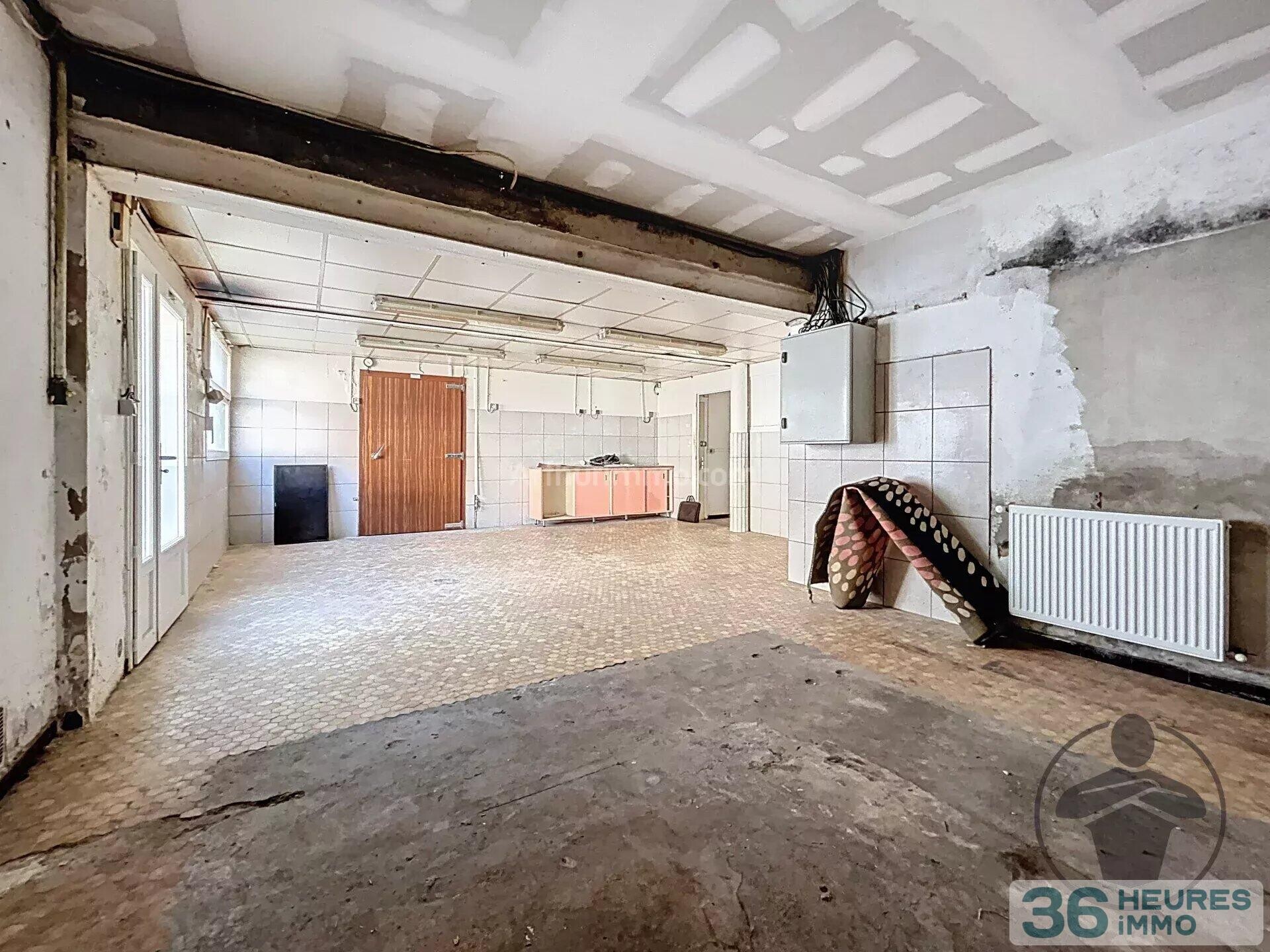 Immeuble 10 pièces en centre-ville de Coutras