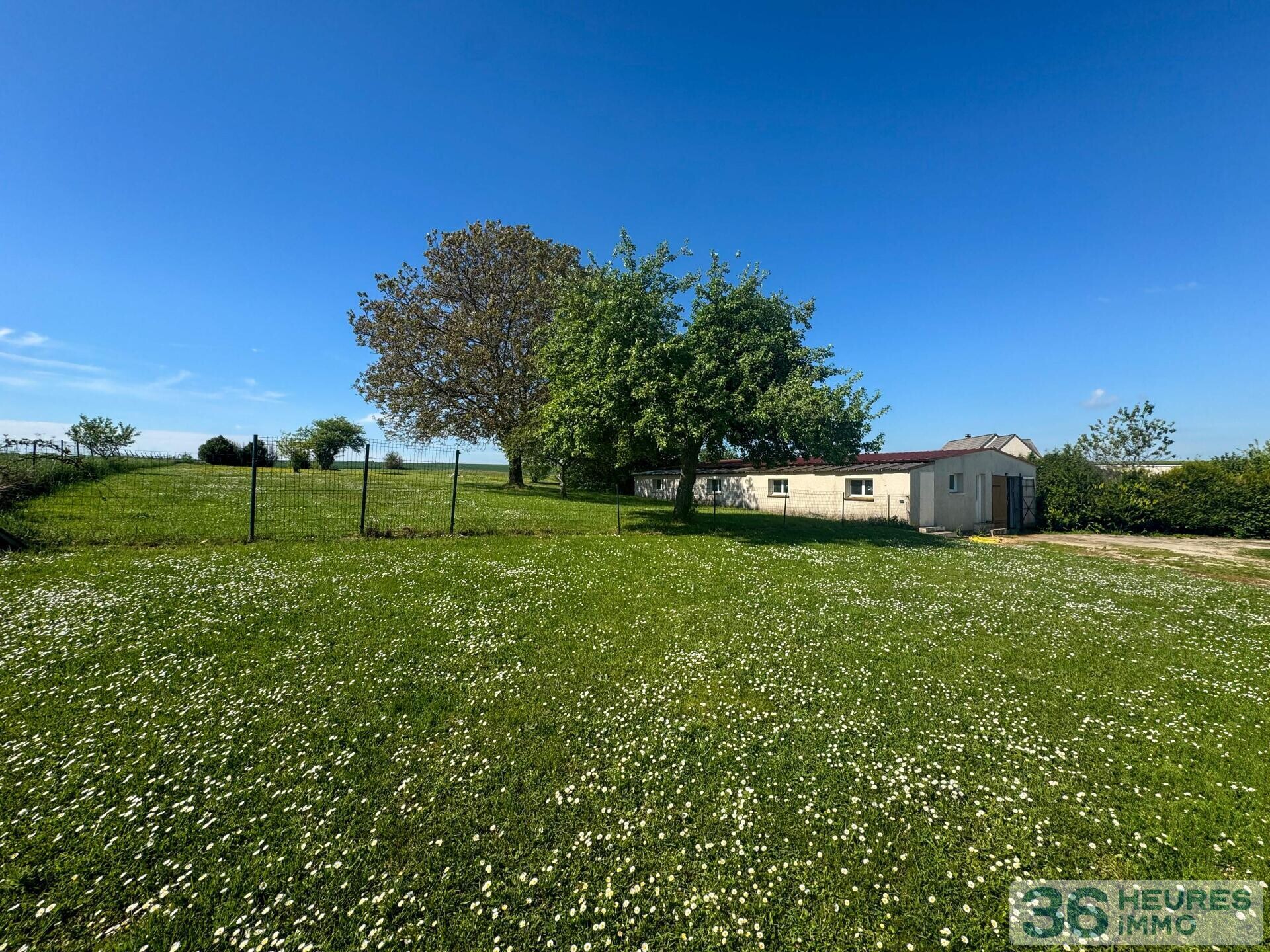 Maison 100 % rénovée – Grand jardin au calme – dépendance idéale pour vos projets