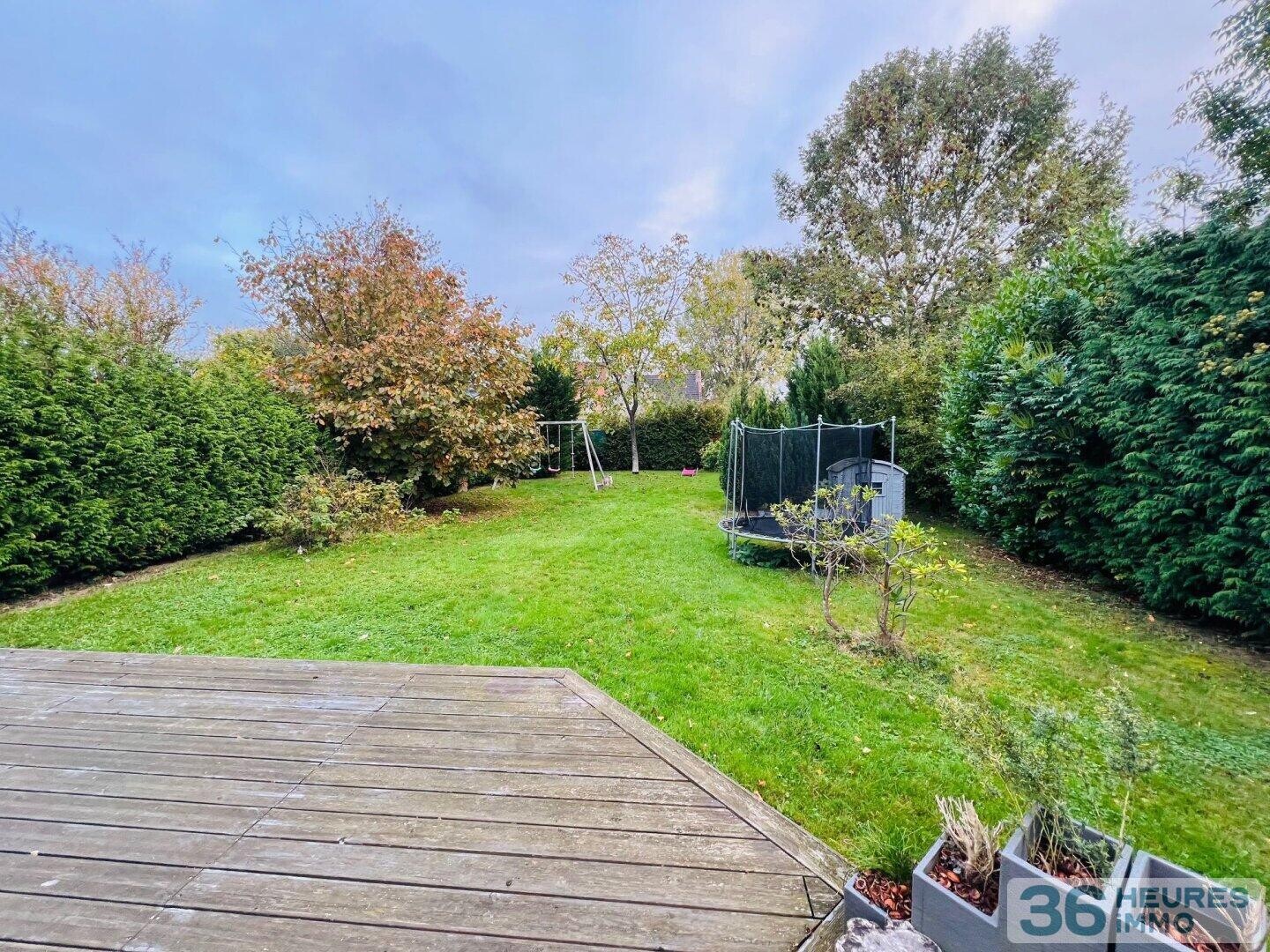 CROIX Beaumont 6 PIECES 135 m² Terrain 747 m² Garage