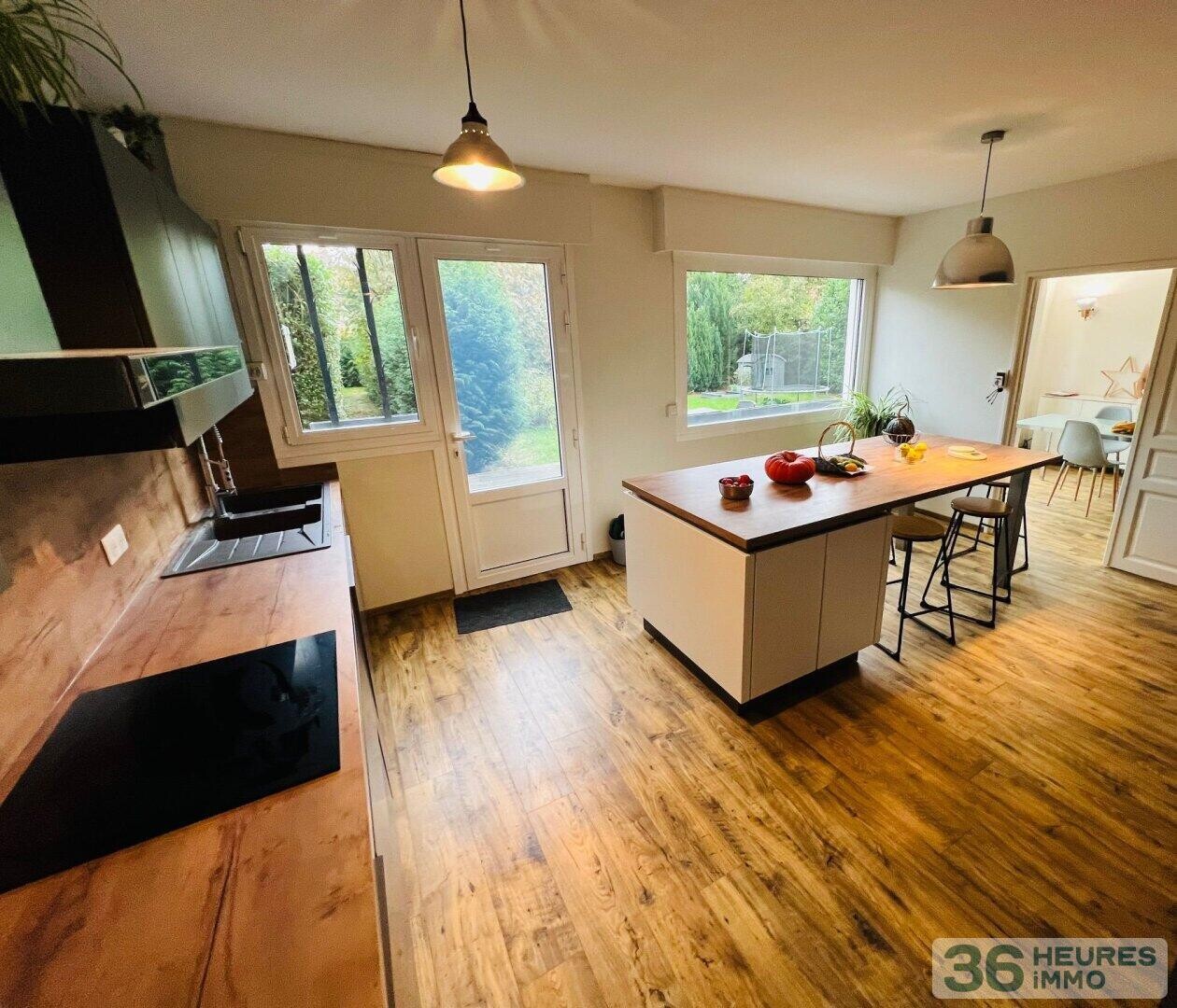 CROIX Beaumont 6 PIECES 135 m² Terrain 747 m² Garage