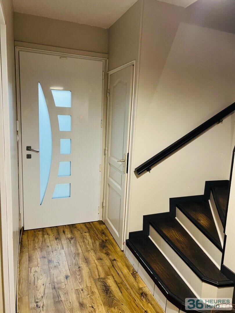 CROIX Beaumont 6 PIECES 135 m² Terrain 747 m² Garage