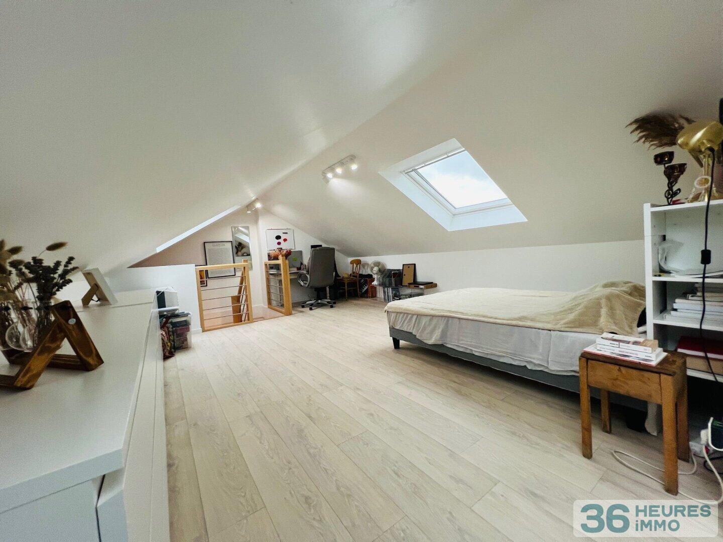 CROIX Beaumont 6 PIECES 135 m² Terrain 747 m² Garage