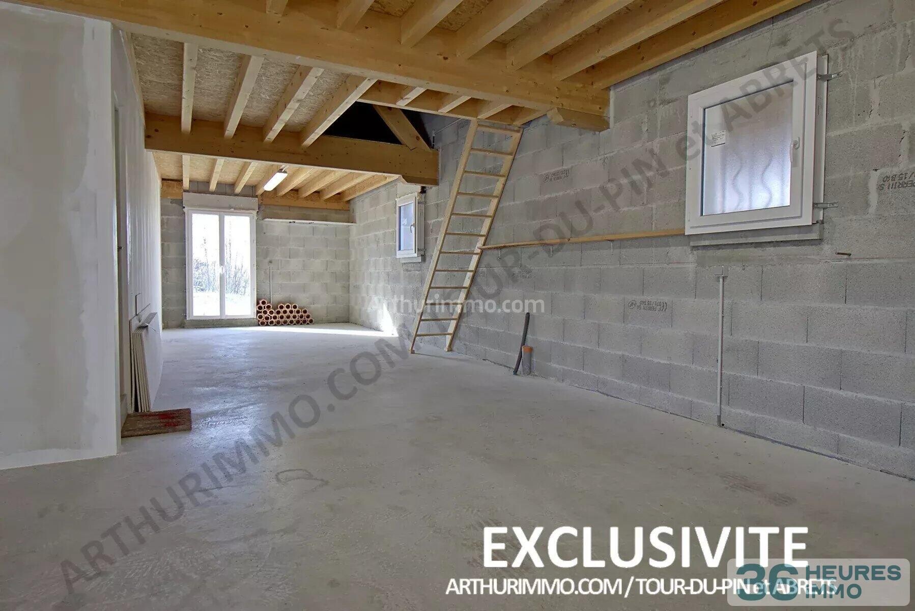 Maison à terminer d'aménager intérieurement.