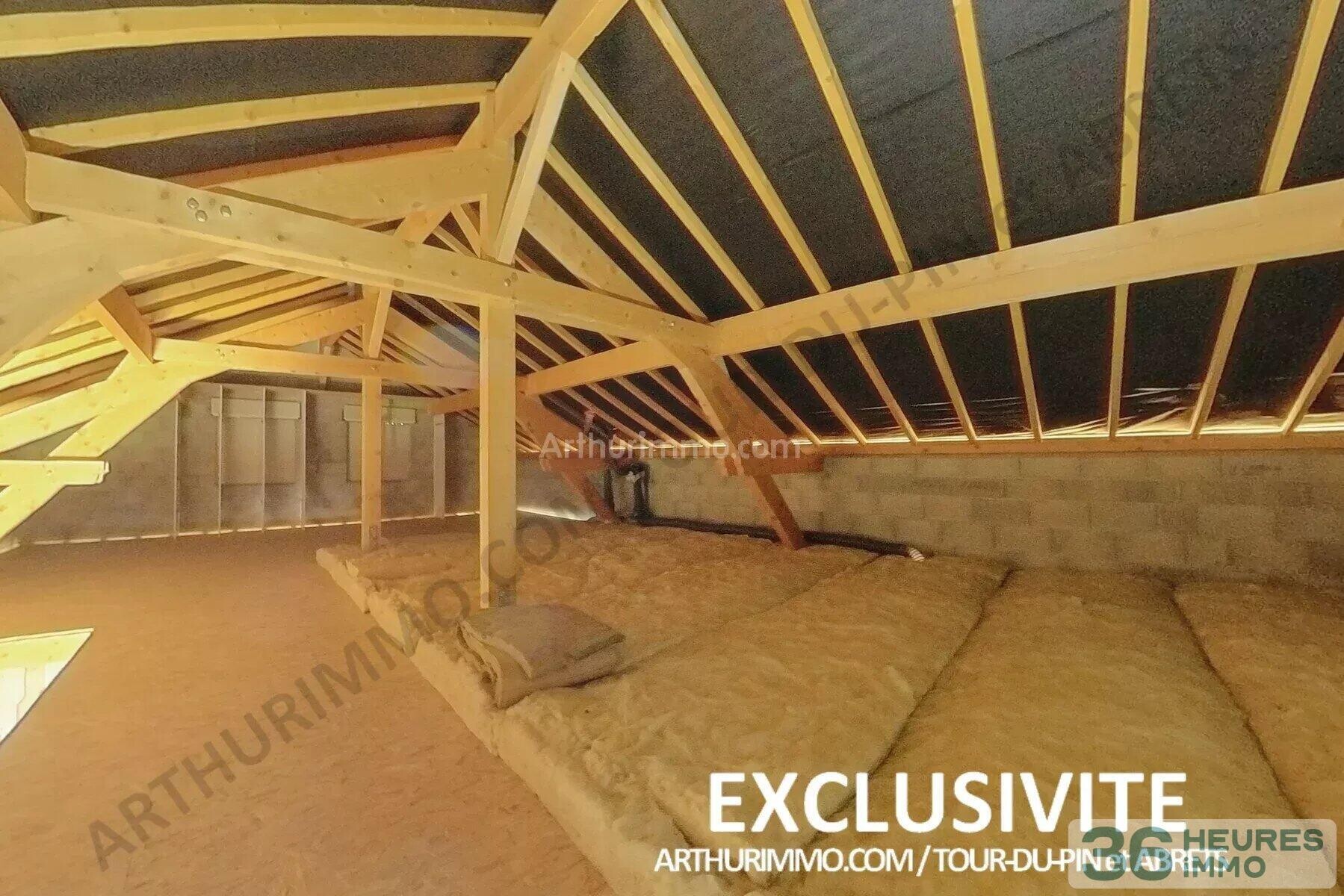 Maison à terminer d'aménager intérieurement.