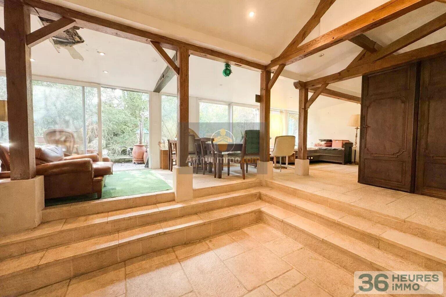 Maison de caractère aux volumes exceptionnels à Villiers-sur-Suize