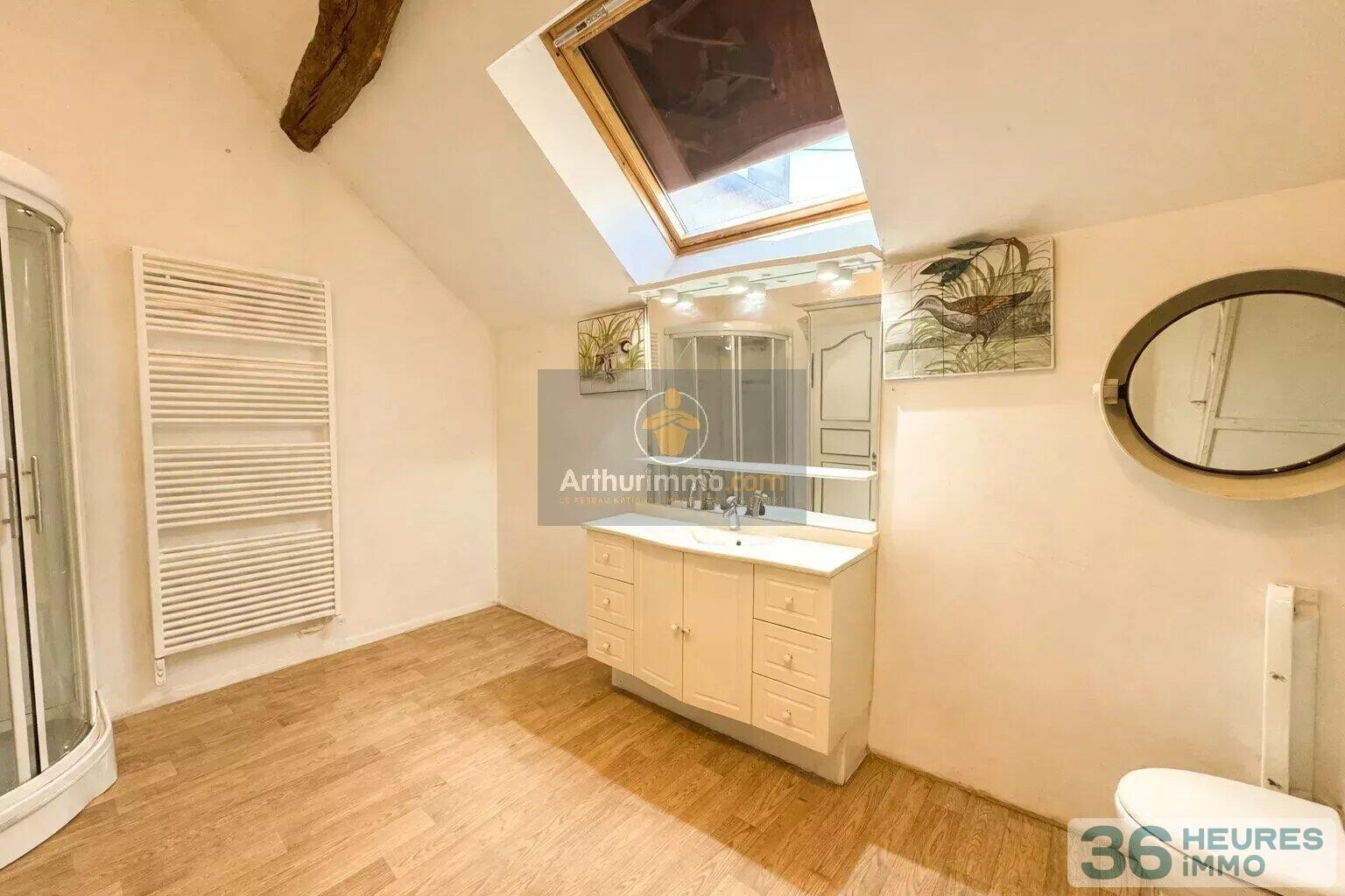 Maison de caractère aux volumes exceptionnels à Villiers-sur-Suize