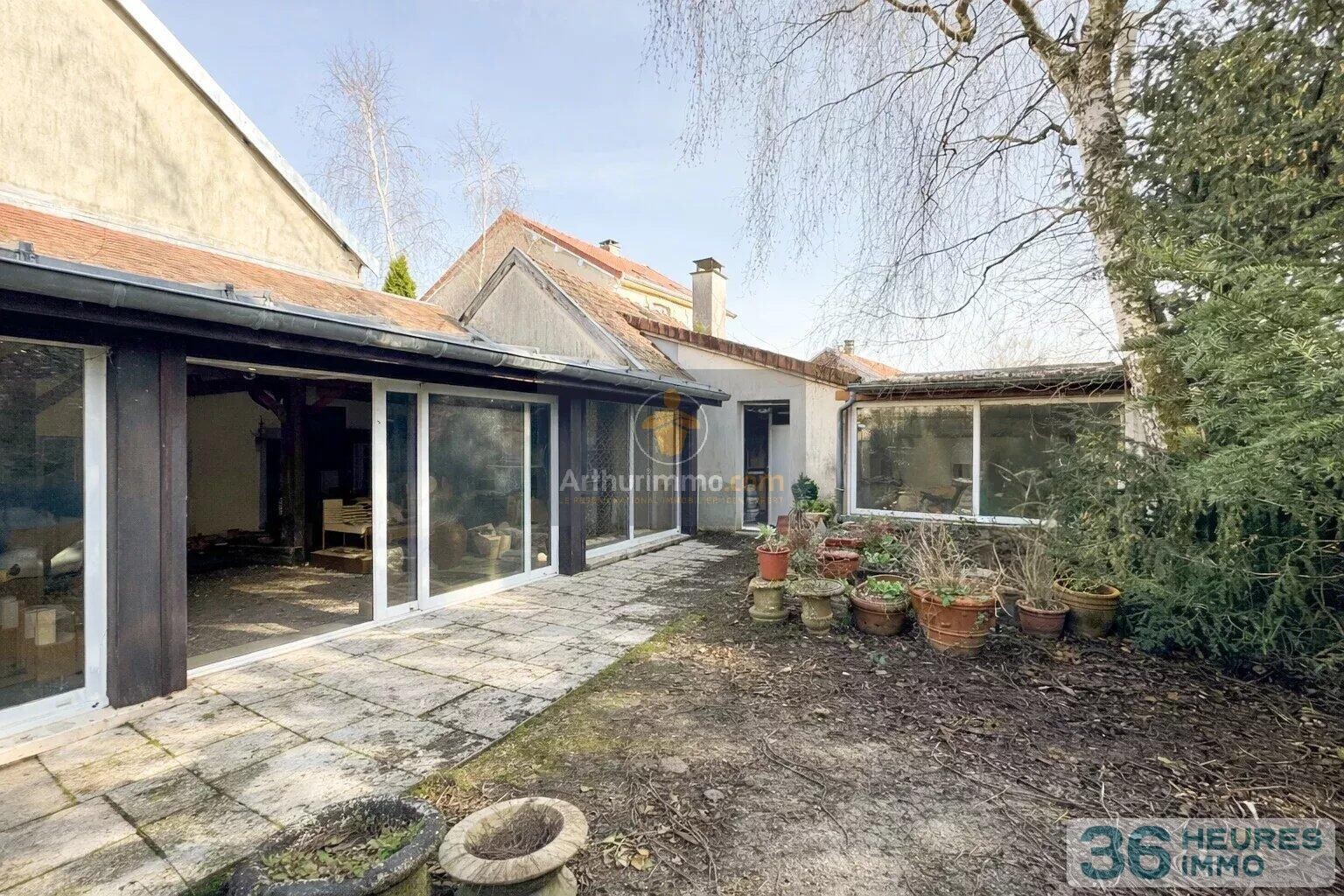 Maison de caractère aux volumes exceptionnels à Villiers-sur-Suize