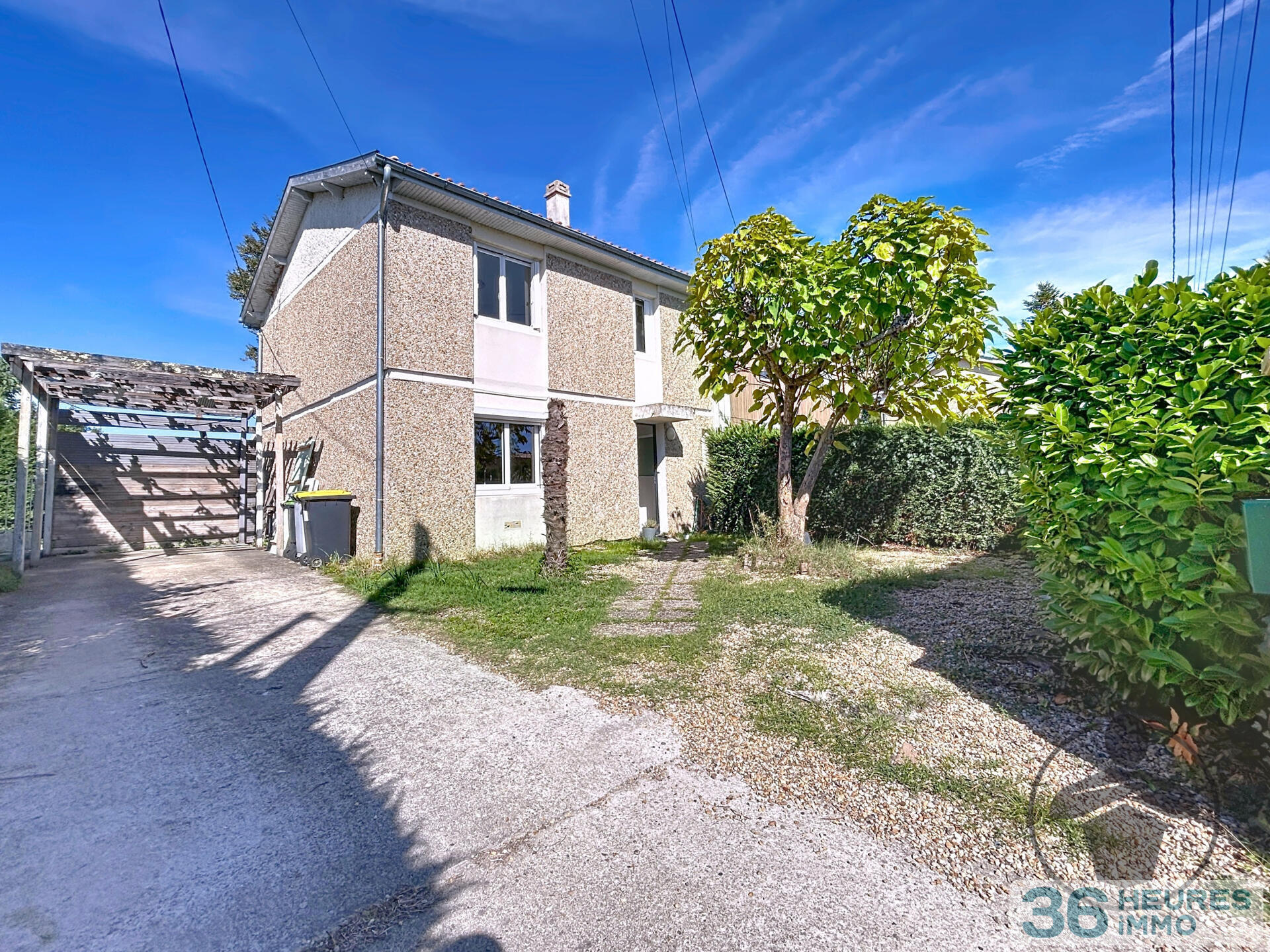 Maison clé en main avec piscine et proximité centre-ville